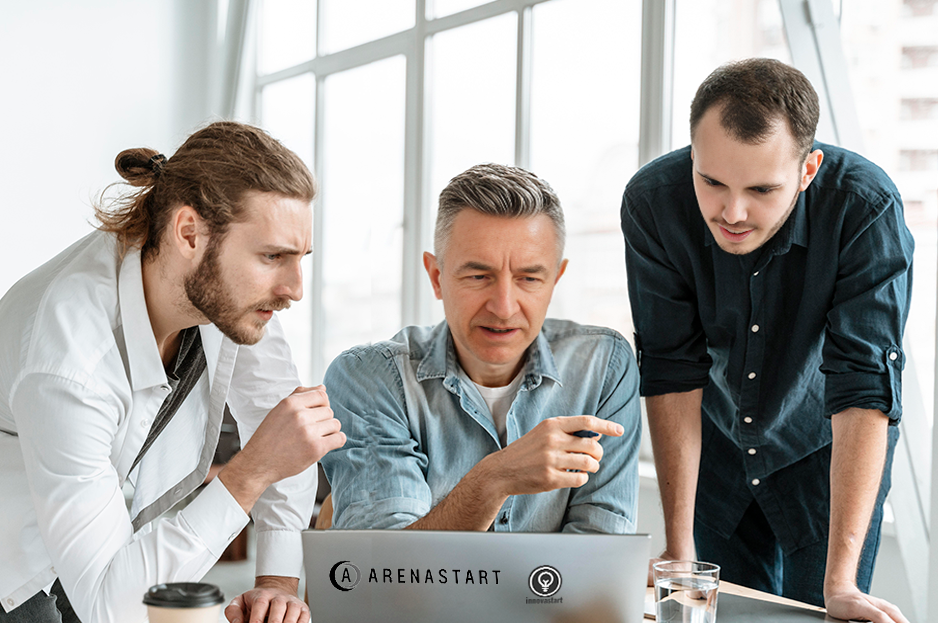 businesspeople meeting 940x622 05